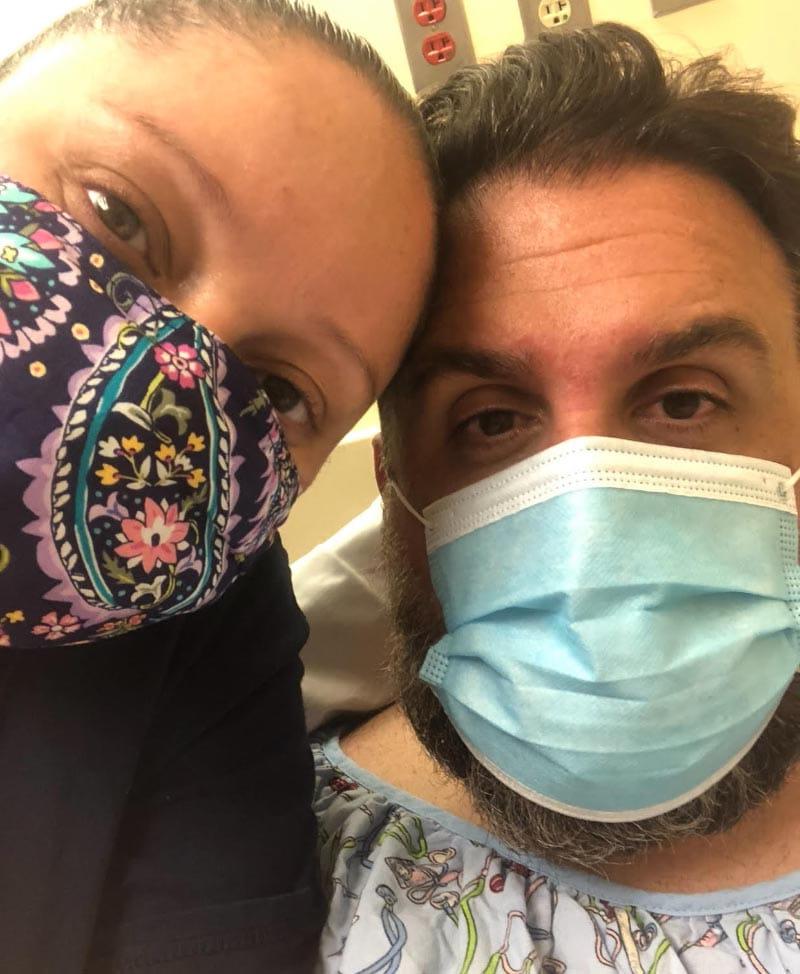 2020年夏天，大卫·平托和他的妻子伊维特在大卫手术前. (图片由Yvette Pinto提供)